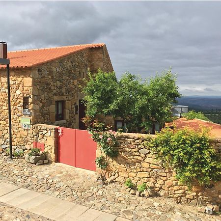 Отель Casa Da Amendoeira Каштелу-Родригу Экстерьер фото